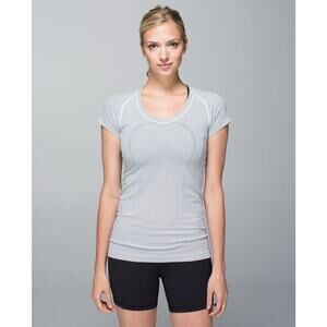Lululemon Run: Swiftly Tech Short Sleeve Scoop Hyper Stripe White Size 10